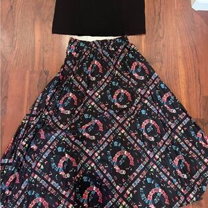Chic Black Patterned Maxi Skirt